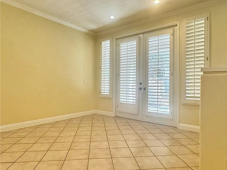 170 Hayward — Photo 10