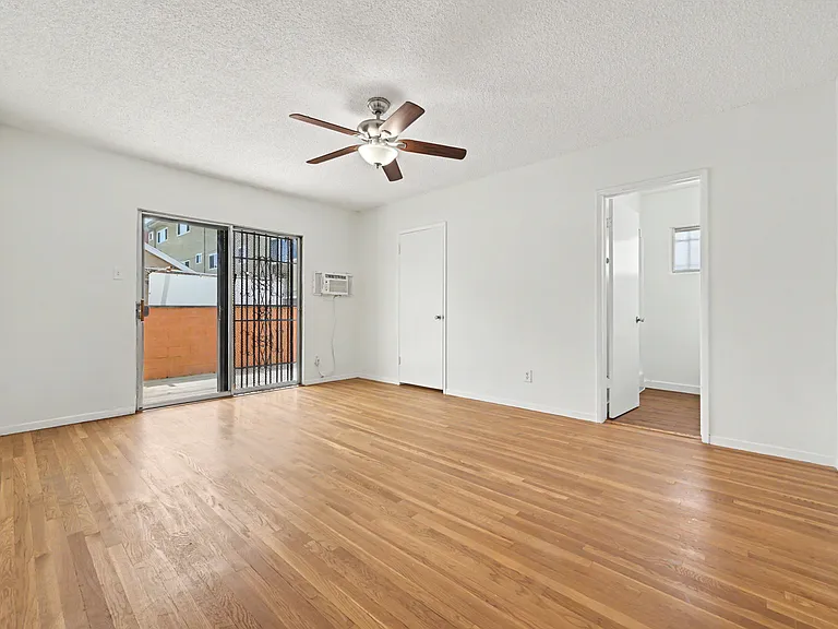 1036 S Bedford St #2 — Photo 13