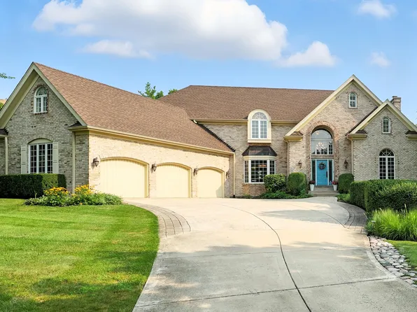 2240 Edgebrooke Dr, Lisle, IL 60532