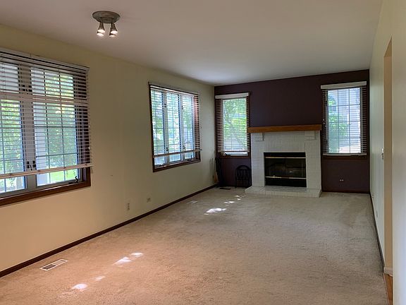 5th image of 1220 S Parkside Dr