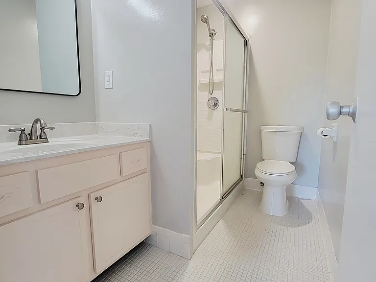 1100 Erie Ave #702 — Photo 3