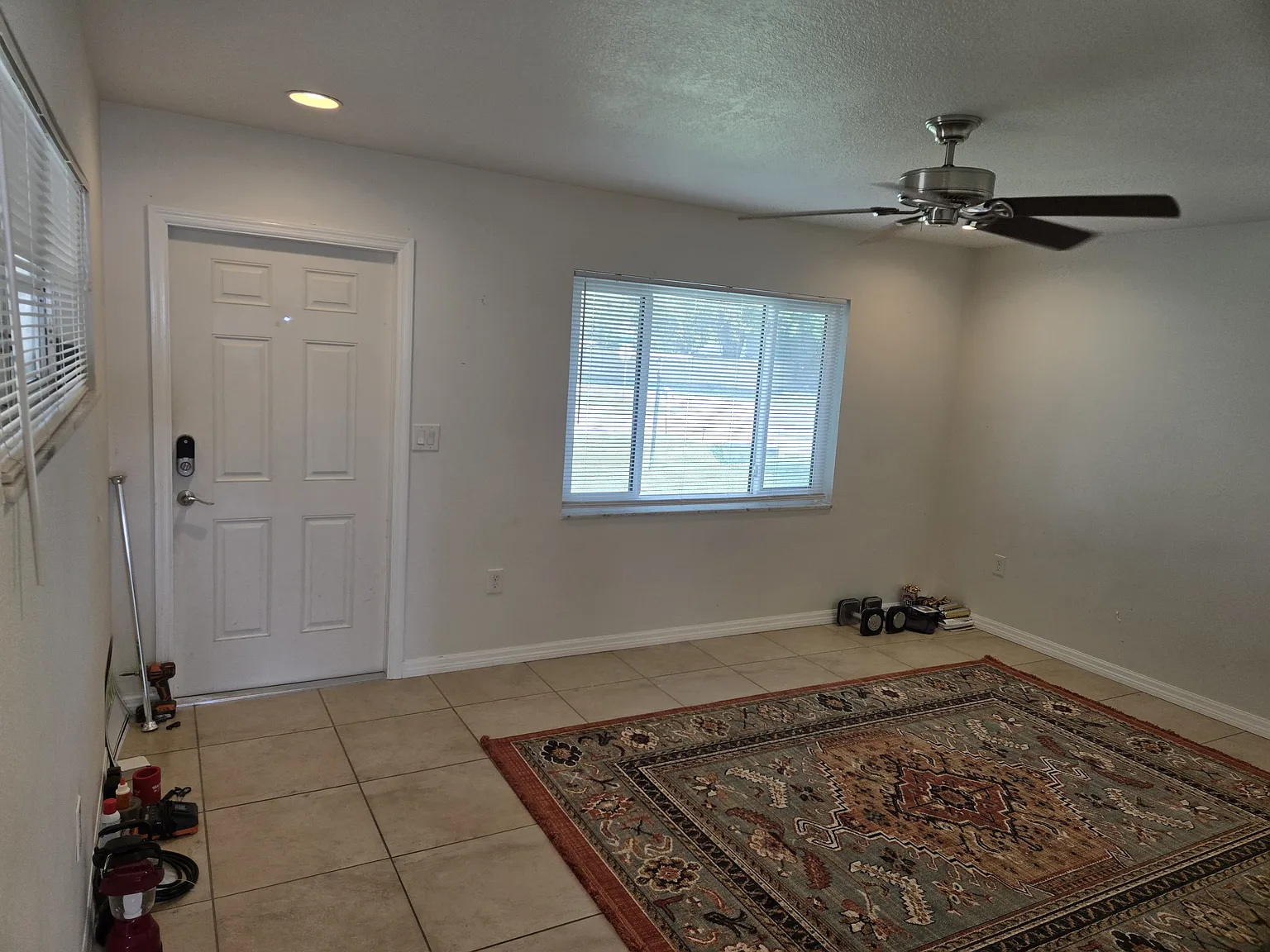 2 bed, 1050 sqft, $1,750 — Photo 4