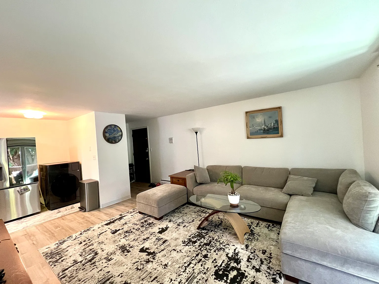 2 bed, 874 sqft, $2,000 — Photo 2