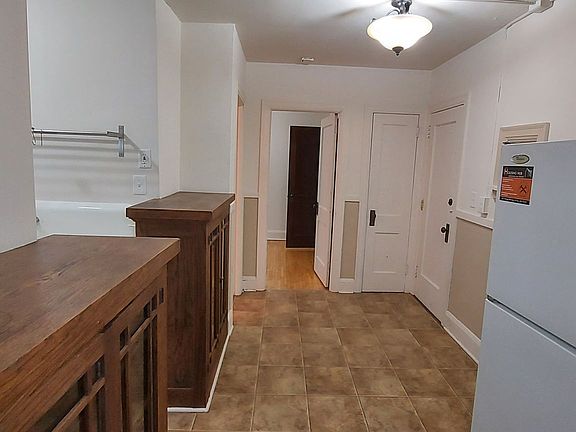 2nd image of 1168 Grand Ave #2