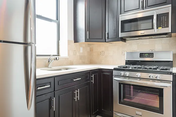 Rented by Modern Spaces | media 14