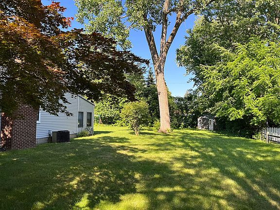 2nd image of 230 Huxley Dr