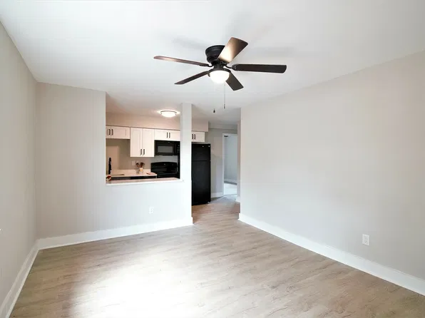 28 Montague Rd #29, Greenville, SC 29617