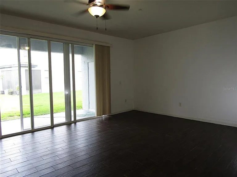 3108 Wentworth Ln — Photo 9