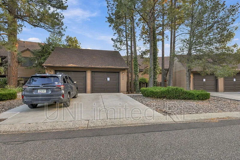 2 bed, 3.0 bath, 1447 sqft, $2,600 — Photo 4