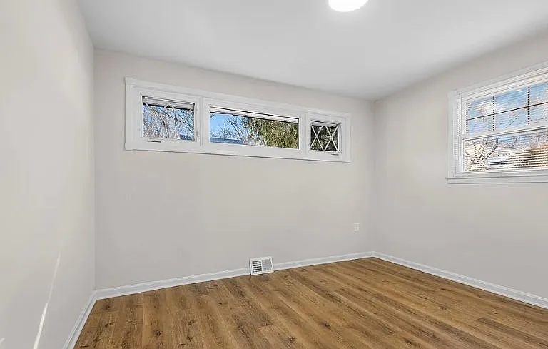 820 Templecliff Rd — Photo 15