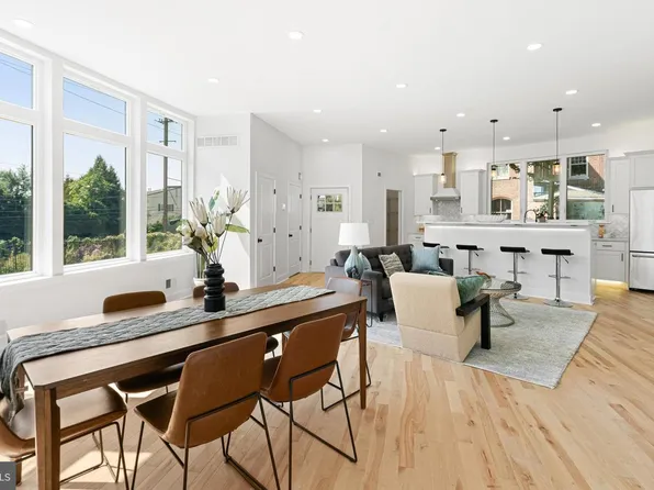 1021 S Saint Bernard St, Philadelphia, PA 19143