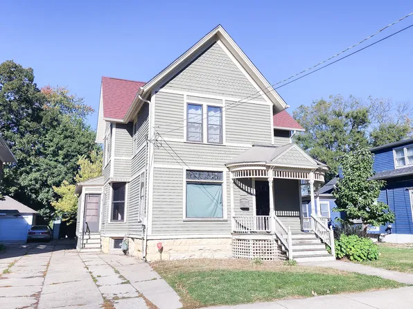 331 S 4th St, Aurora, IL 60505