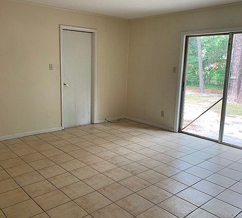 3rd image of 6 Pomona Cir