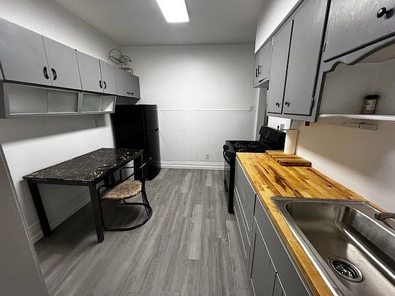 2nd image of 126 Cleveland St Floor 2