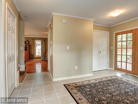 5th image of 707 Anderson Ave