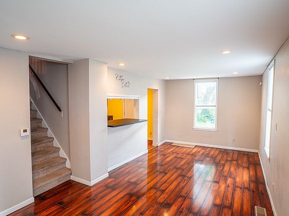 4th image of 1816 Wallace St