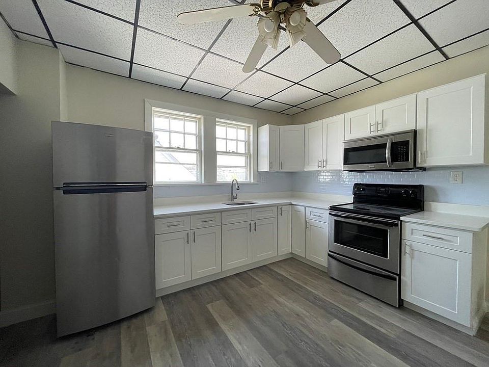 18 Woodward St Everett MA Zillow