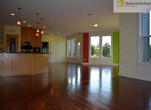 Open Floor Plan for Social Gatherings or Spending Quality Time with Family