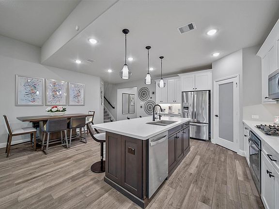 2nd image of 6439 Pomegranate Blossom Dr