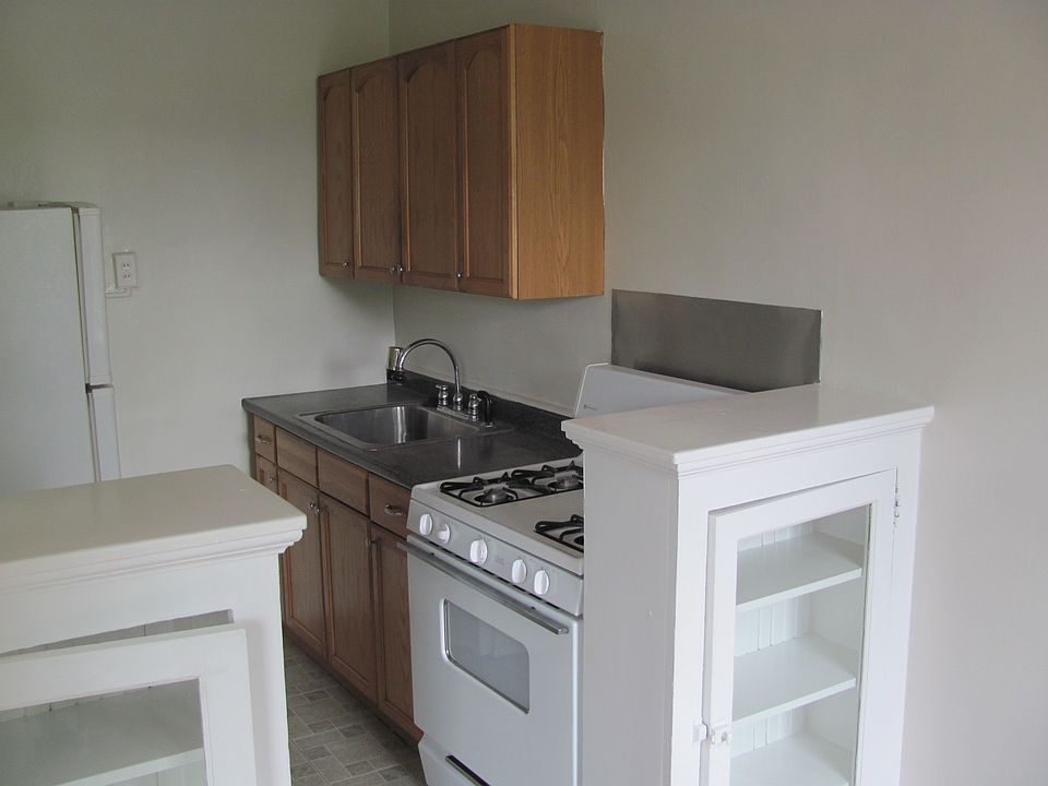 1st image of 7000 Lincoln Dr APT A3