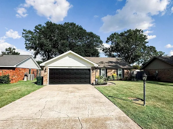 4549 Highland Dr, Lake Charles, LA 70605