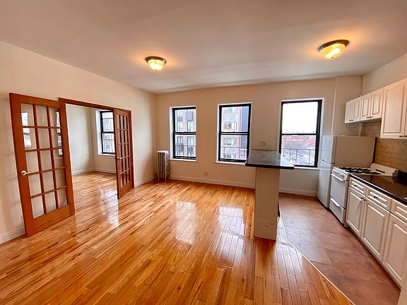2nd image of 4902 21st St APT 5H