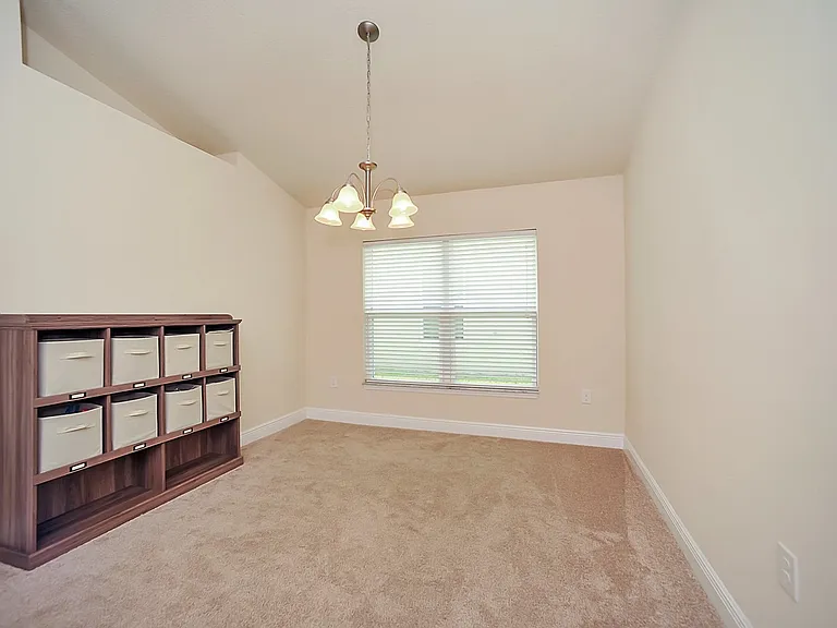 553 Hollow Glen Dr — Photo 5