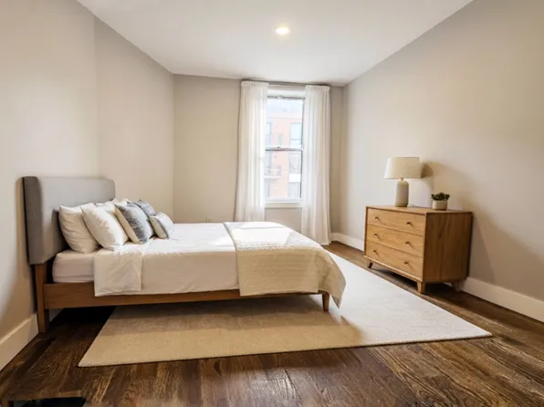 153 Bleecker Street image 5 of 9