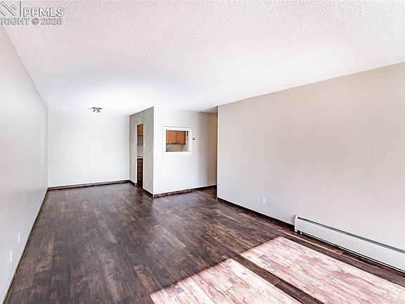 3rd image of 900 Saturn Dr APT 302