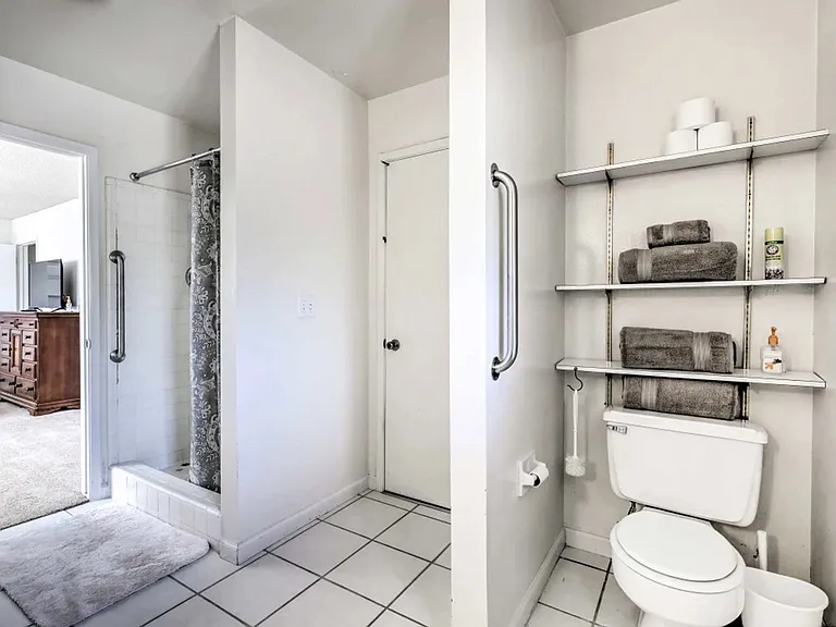 600 E Palm St — Photo 12