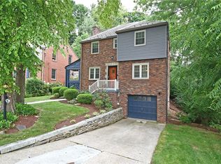 75 Iroquois Dr, Pittsburgh, PA 15228
