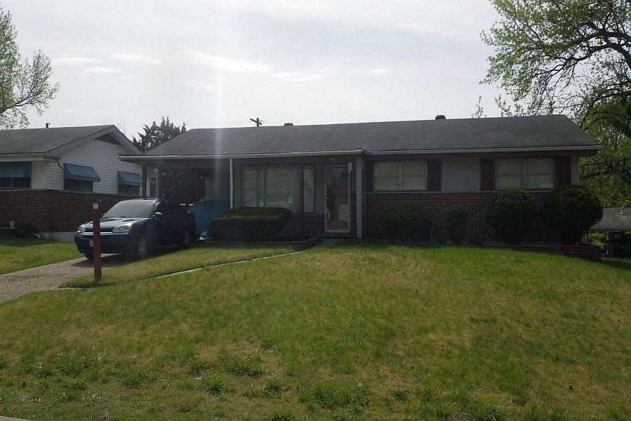1st image of 9911 Lanier Dr