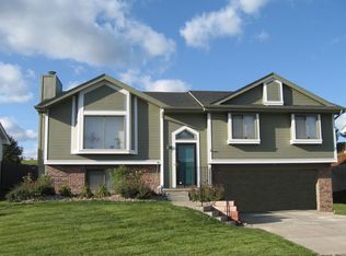 15458 Spencer St, Omaha, NE 68116