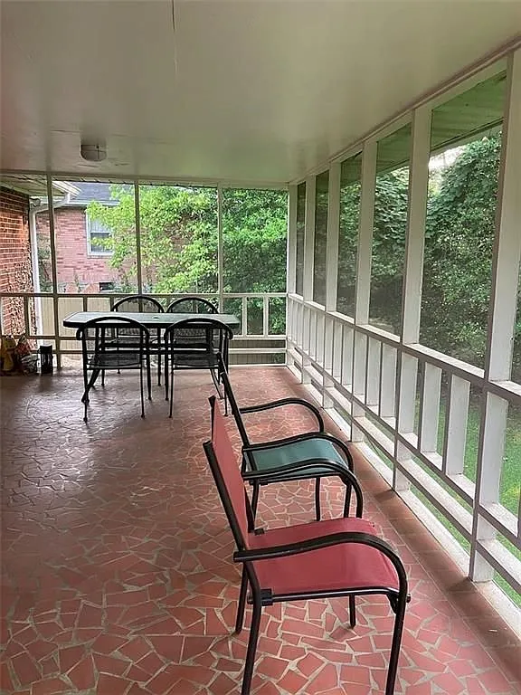 3 bed, 2.0 bath, 1546 sqft, $2,500 — Photo 4