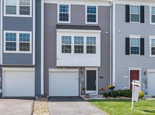 76 Cecily Way, Ranson, WV 25438