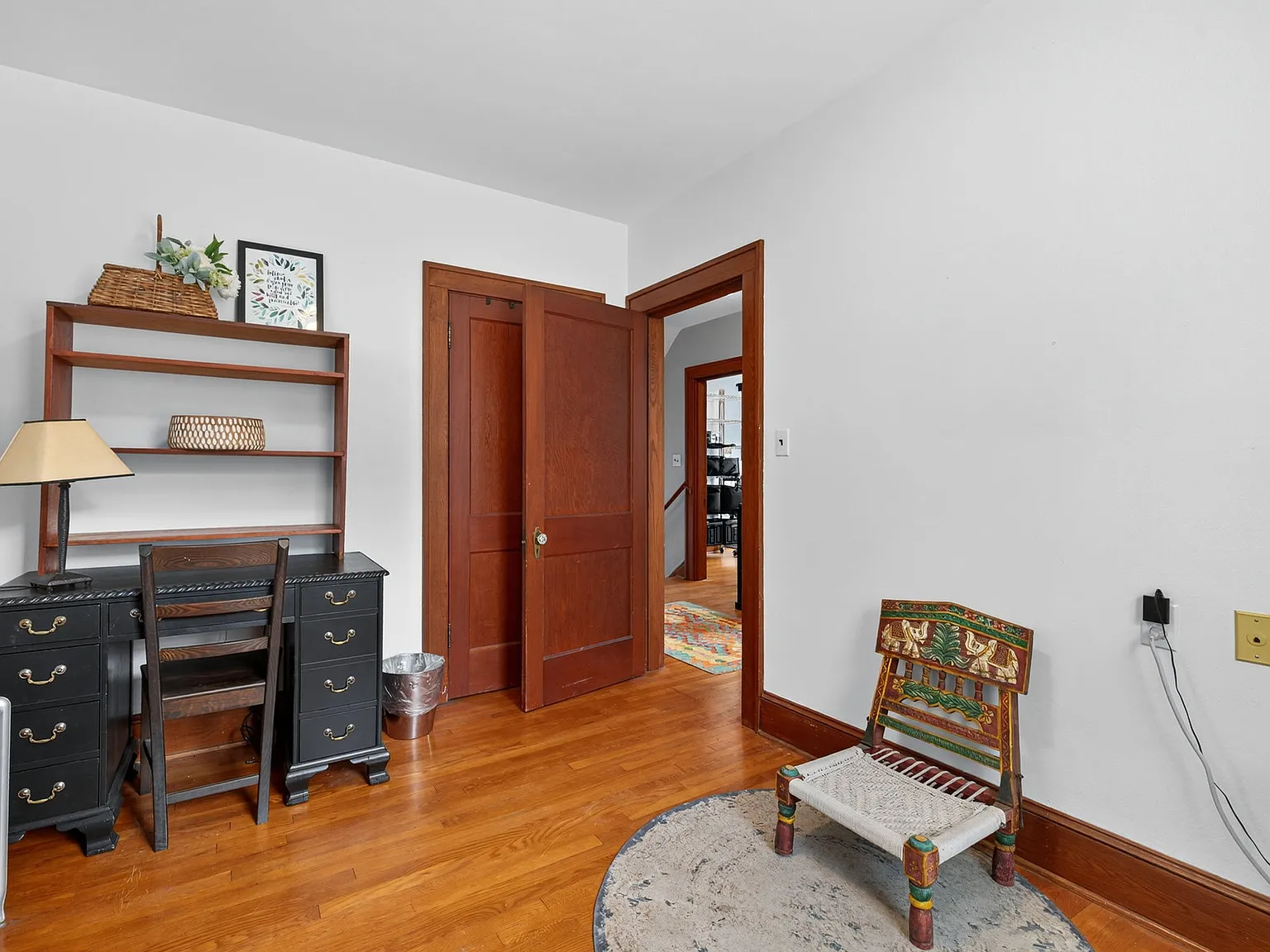 4 bed, 1.5 bath, 1932 sqft, $2,400 — Photo 3