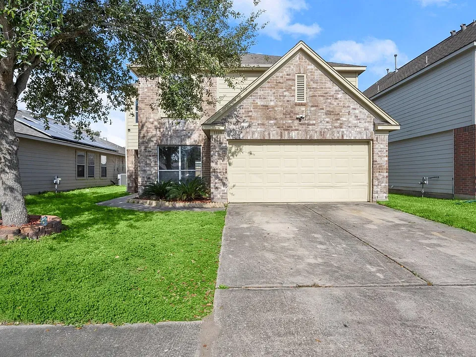 1119 Mossy Branch St
