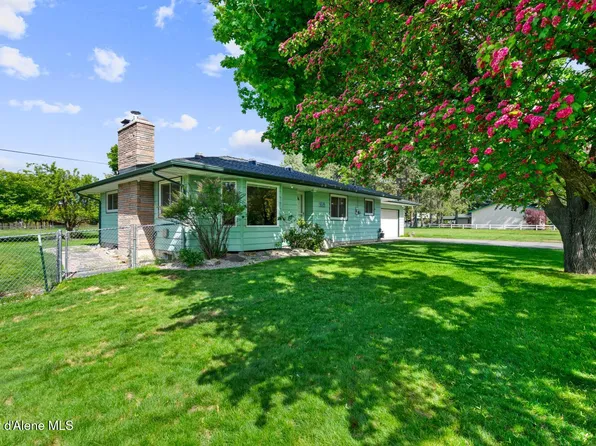 7647 N 15th St, Dalton Gardens, ID 83815