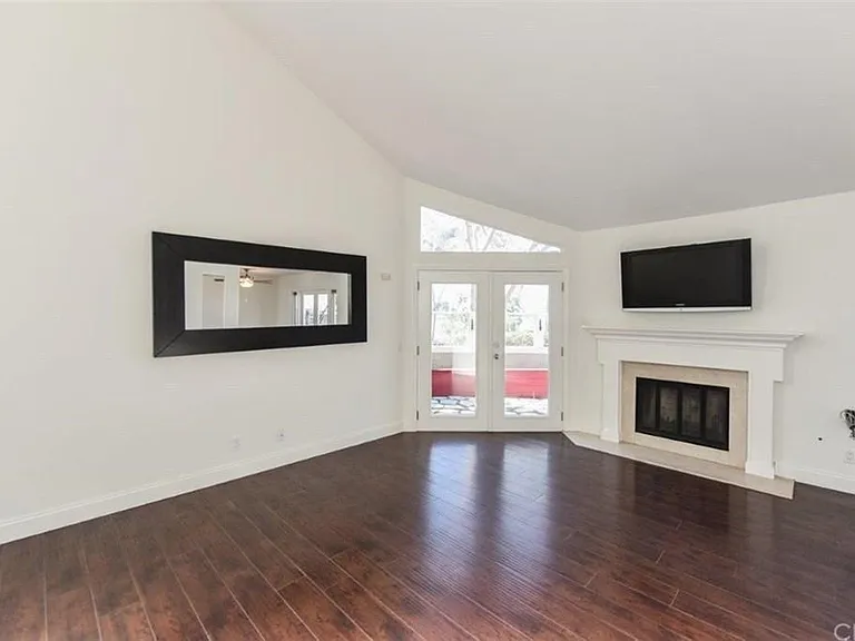 309 Stanford Ct #42 — Photo 8