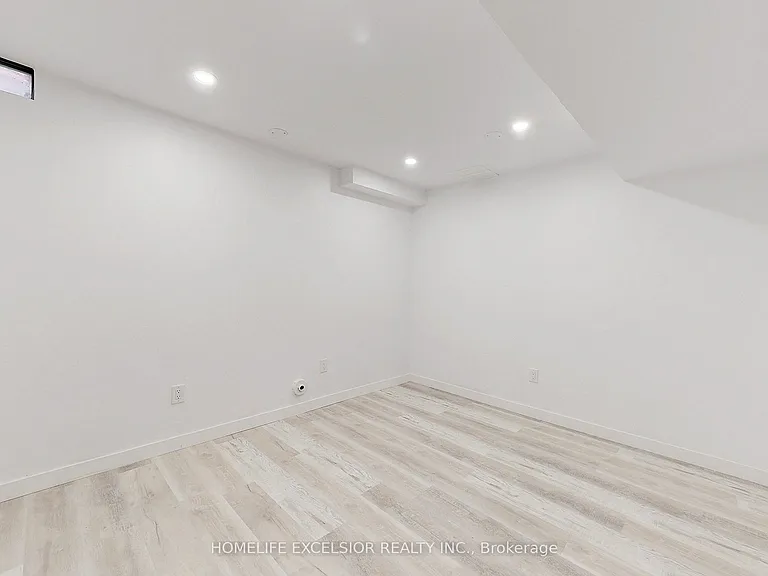 103 Cardinal St — Photo 14