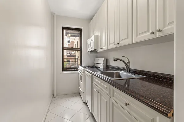 Rented by Compass | media 15