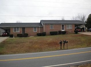 1640 Hanging Rock Rd, Boiling Springs, SC 29316