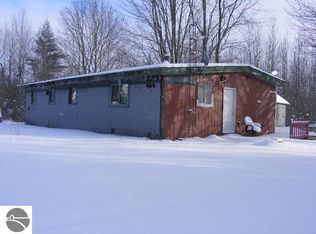4060 E Lotan Rd, Falmouth, MI 49632
