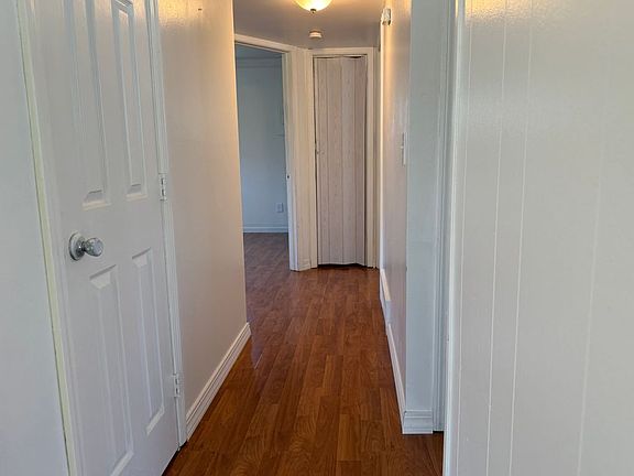 4th image of 4810 Campbell St