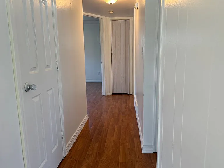 4810 Campbell St — Photo 4