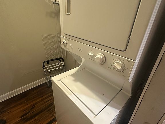 2nd image of 335 Congress Ave #1S