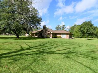 315 Countrywood Cir, Sour Lake, TX 77659