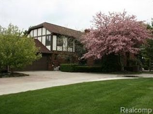 15009 Kay Dr, Monroe, MI 48161