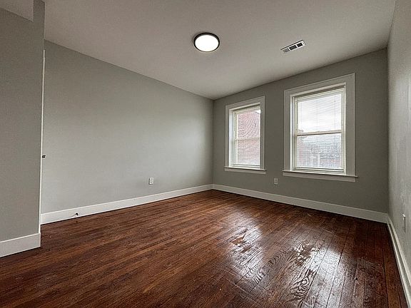 5th image of 70A303 Circular Ave #303