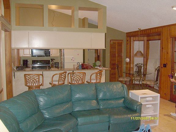 Family room vaulted